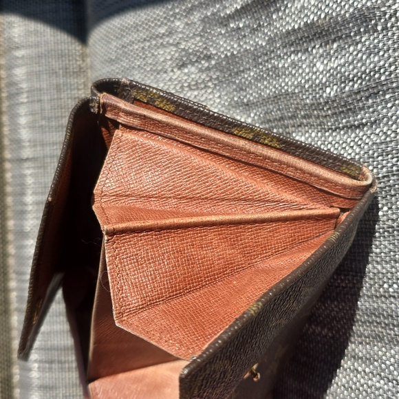 Louis Vuitton wallet - Picture 3 of 10